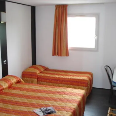 Comfort Technoparc מלון 3*