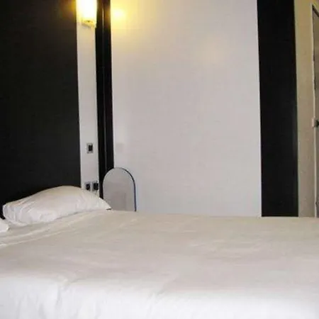 Comfort Technoparc מלון 3*